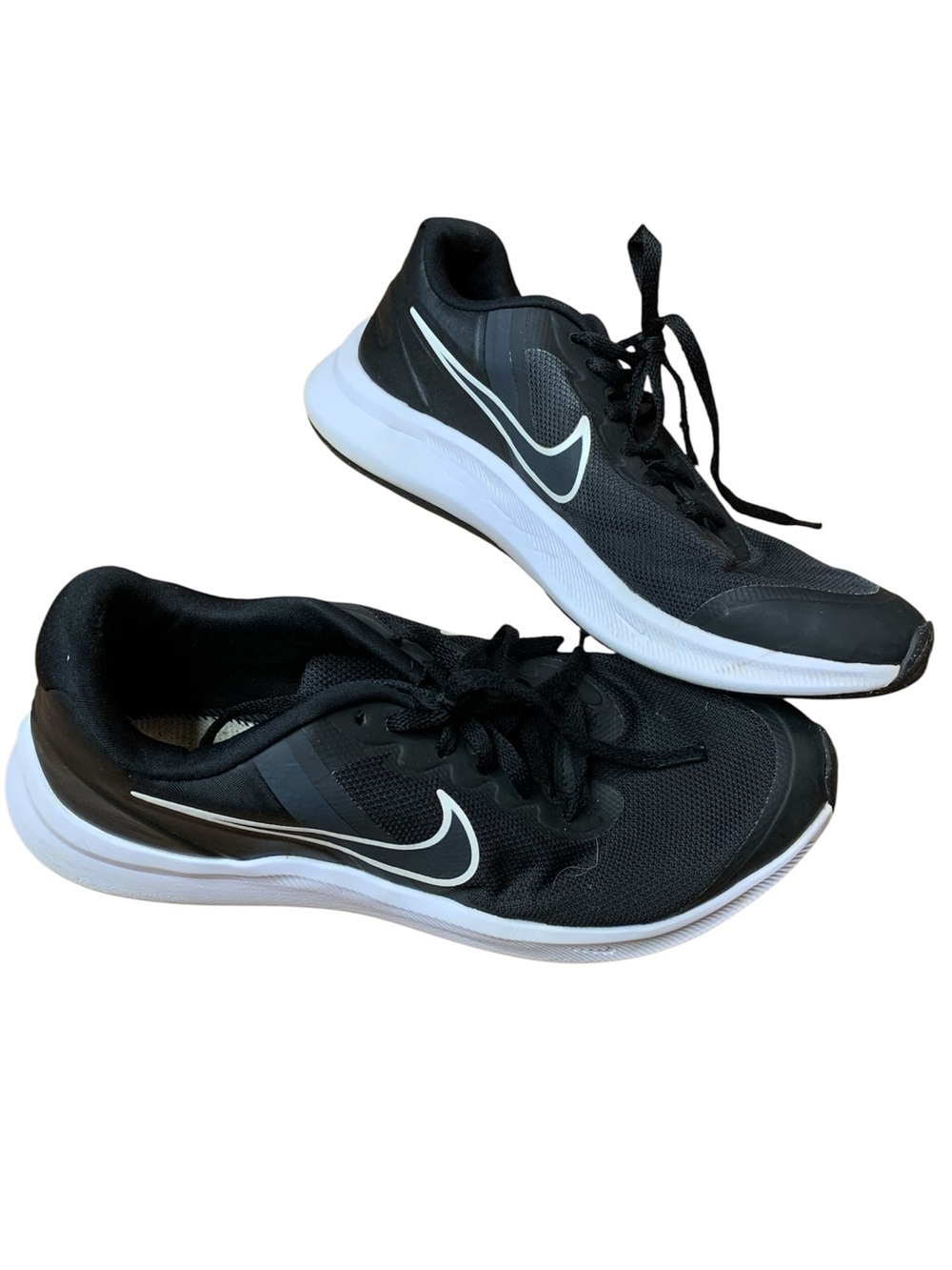 Nike Star Runner 3 Black White Sneakers 6.5Y / Women's 8